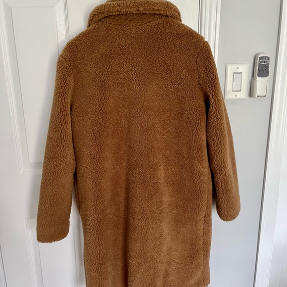 Gap Size Medium Sherpa Jacket in Camel - Picture 3 of 7